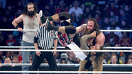 乌索兄弟对阵怀亚特家族《WWE SmackDown 2015.12.31》