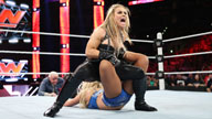娜塔莉娅对阵夏洛特《WWE RAW 2016.04.12》
