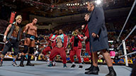 三个双打组合的碰撞《WWE RAW 2016.04.26》