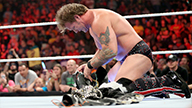 迪安·安布罗斯报复克里斯·杰里科《WWE RAW 2016.05.10》