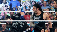 罗曼与AJ极限规则前的对峙《WWE RAW 2016.05.17》