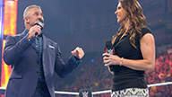 肖恩和斯蒂芬妮讨论分开RAW和SD《WWE RAW 2016.05.31》