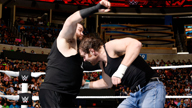 迪安·安布罗斯对阵凯文·欧文斯《WWE RAW 2016.06.07》