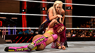 莎夏·班克斯对阵戴娜·布鲁克《WWE RAW 2016.07.12》