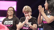 WWE粉红运动鼓励人们抵抗乳腺癌《WWE SmackDown 2016.10.05》
