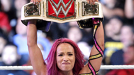 莎夏·班克斯再次成为女子冠军！《WWE RAW 2016.10.04》
