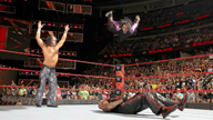双打冠军赛重站赛，哈迪兄弟越战越勇！《WWE RAW 2017.04.04》