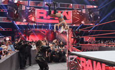 WWE夏洛特在RAW经历恶战是否受伤？