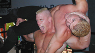 从一个捣蛋鬼变成WWE巨星，跟随约翰塞纳一起成长！