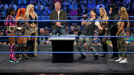 女子组签约仪式，大战一触即发！《WWE SmackDown 2017.05.17》
