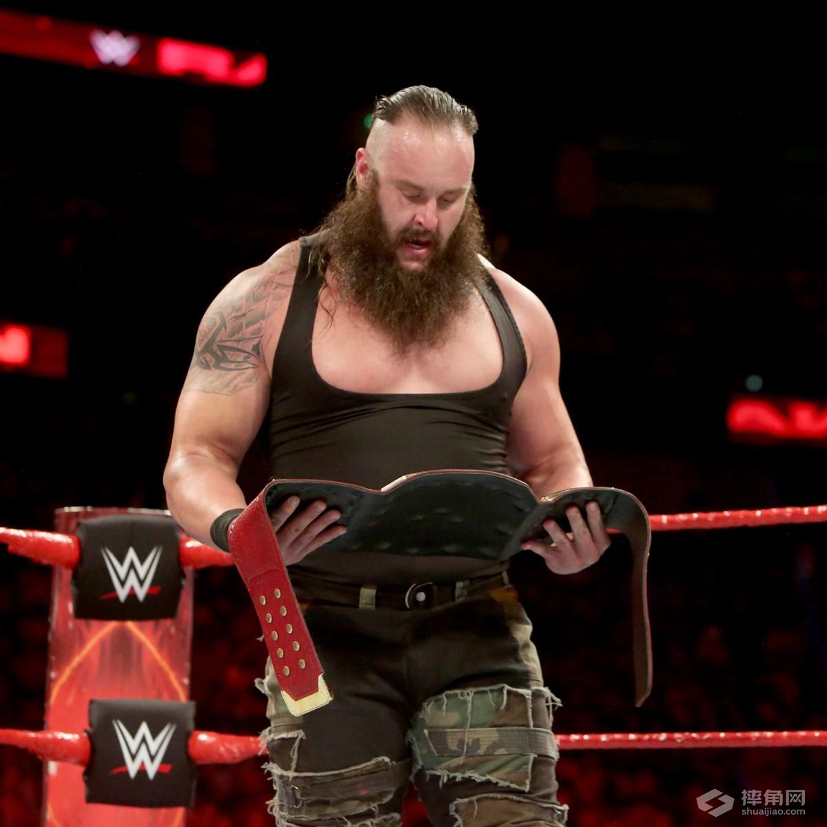 黑羊发狠,野兽竟然无力招架?《wwe raw 2017.09.12》