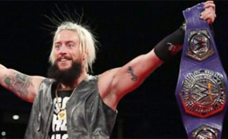 WWE哪位冠军“太入戏”？竟戴着腰带穿街过巷！