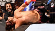 AJ再虐其小弟，金德·马哈尔看不下去了！《WWE SmackDown 2017.11.01》