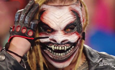 WWE恶鬼怀亚特怒骂网友爆粗口，该网友还犯下一个低级错误！