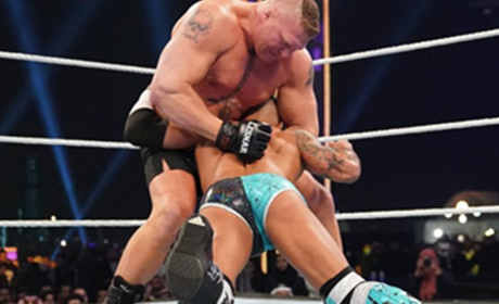 WWE《超级秀》大布狂虐里克赛，后者居然撑满一分钟！