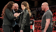 隆达·罗西联手科特·安格宣布挑战王大锤夫妇！《WWE RAW 2018.03.06》