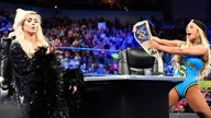 爆裂震撼合约签署仪式，女王夏洛特痛打卡梅拉！《WWE SD 2018.04.25》