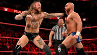 双打赛，NXT双星碾压复兴组合！《WWE RAW 2019.02.26》