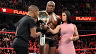 芬·巴洛尔宣布摔角狂热化身恶魔！《WWE RAW 2019.04.02》