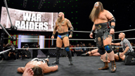 The War Raiders强势入侵NXT双打组别！《WWE NXT 2018.04.12》