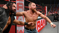迪安·安布罗斯遭围殴，罗曼塞斯救场！《WWE RAW 2019.02.26》