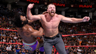 单打赛，迪安·安布罗斯对阵金德·马哈尔！《WWE RAW 2018.08.28》