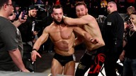 合约阶梯资格战，芬·巴洛尔VS罗曼·雷恩斯VS萨米·扎恩！《WWE RAW 2018.05.08》