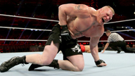 WWE环球冠军赛，芬·巴洛尔挑战野兽布洛克·莱斯纳！《Royal Rumble 2019》
