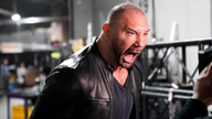 来自毁灭者的“生日大礼”，巴蒂斯塔叫阵HHH！《WWE RAW 2019.02.26》
