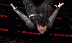 WWE杰夫·哈迪首度透露，现场秀不再使用圆月弯刀的原因！