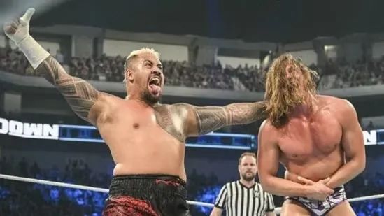 WWE人气巨星不雅视频被曝，被临时撤出昨日节目……