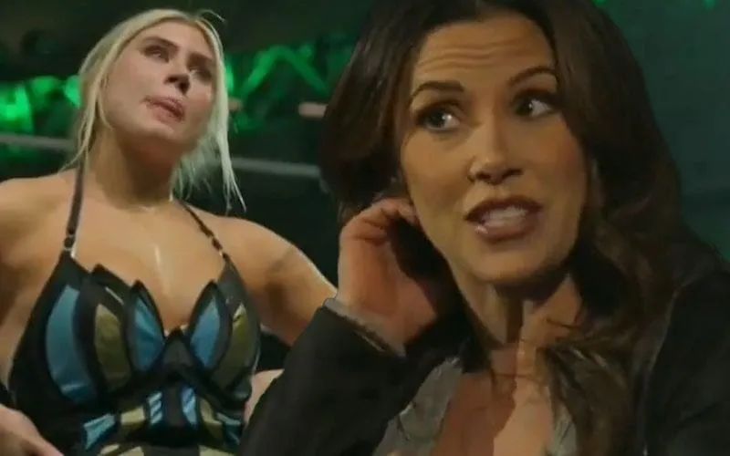 WWE新秀回应不雅着装话题，怀亚特疯人帮回归之路遥遥无期！