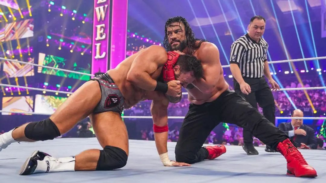 部落酋长屡遭抨击，WWE名人堂选手打抱不平，直言罗曼应该享受照顾！